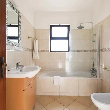 Sleeps 6 Wifi * Estibeira